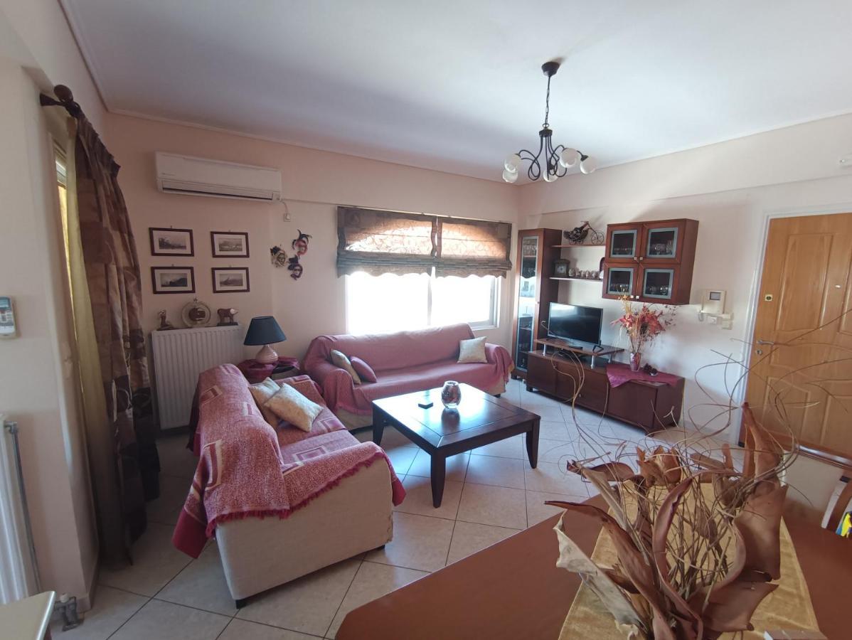 Thalia Apartment In Kalamata, 15' Walk From The City Center And The Beach Exterior foto